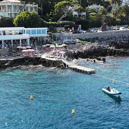 Ocean Breeze Villa